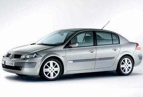÷Megane Sedan 2.0AT