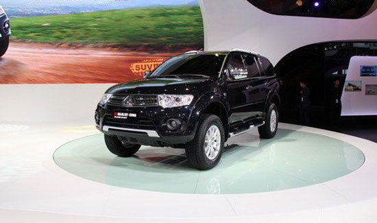 帕杰罗劲畅（进口） 内饰图