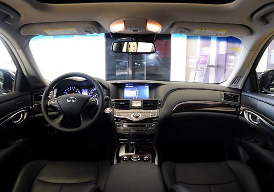 英菲尼迪Q70L 内饰图 英菲尼迪Q70L 内饰图