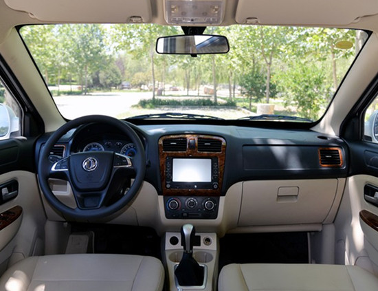 风光330 内饰图 风光330 内饰图