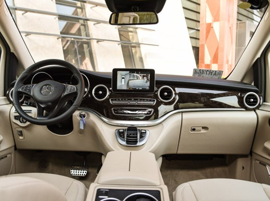 奔驰V级 内饰图 奔驰V级 内饰图