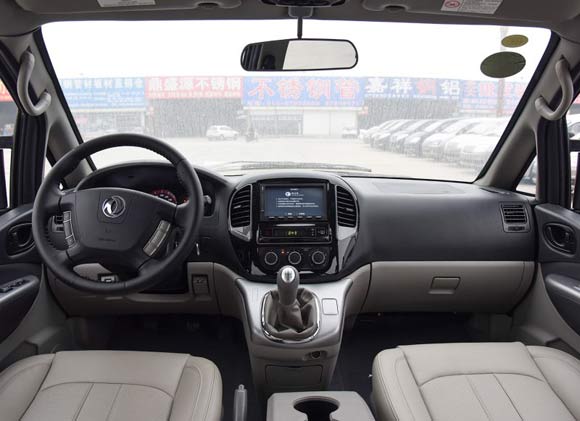 菱智 内饰图 菱智 内饰图