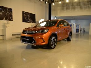 东风风神AX5 2017款 1.4T 自动趣尚型 东风风神AX5 2017款 1.4T 自动趣尚型