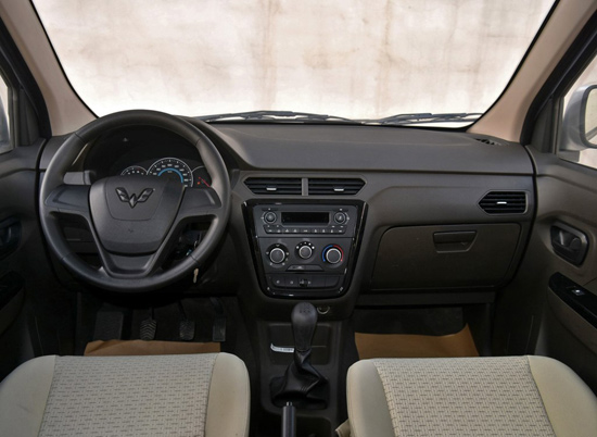 五菱之光V 内饰图
