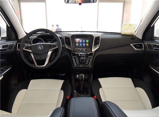 长安CS35 内饰图