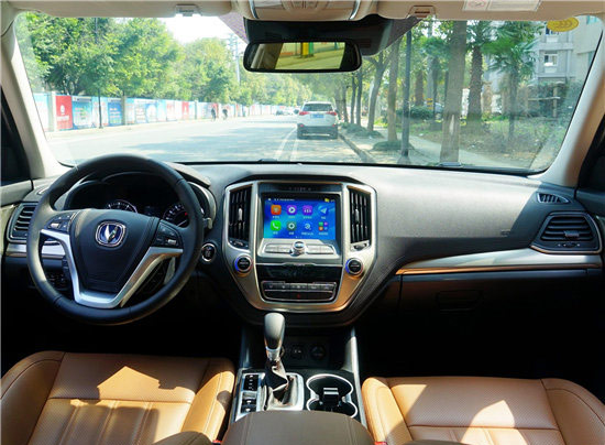 长安CS95 内饰图