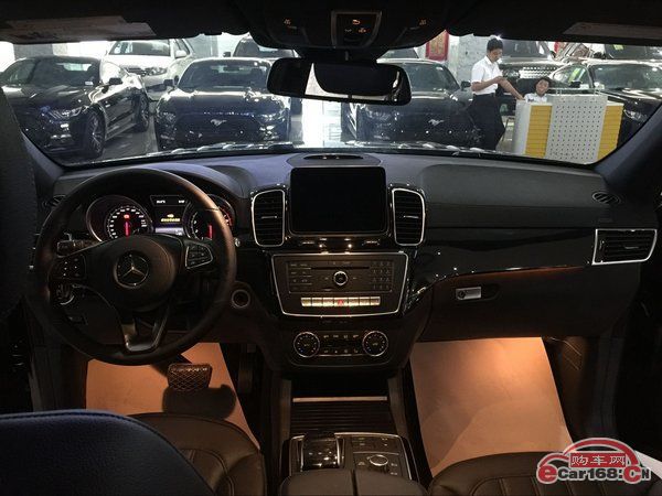 奔驰GLS级 内饰图 奔驰GLS级 内饰图