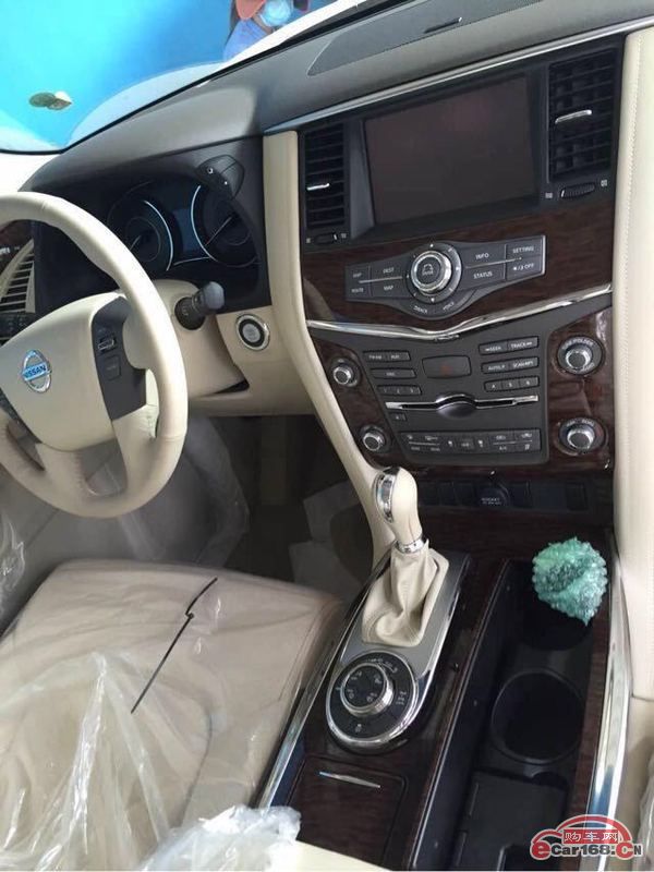 PATROL(途乐) 内饰图 PATROL(途乐) 内饰图