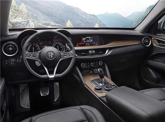 Stelvio 内饰图