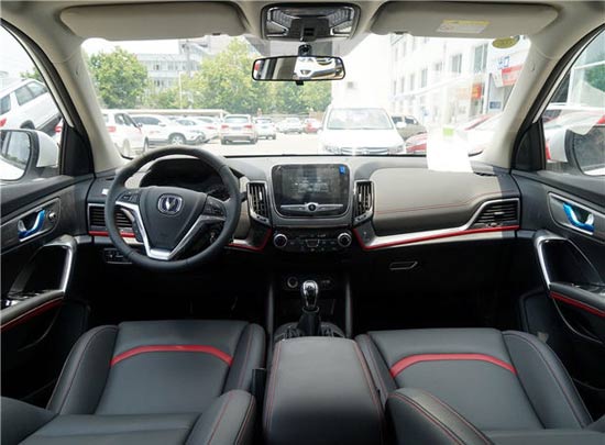 长安CS55 内饰图 长安CS55 内饰图