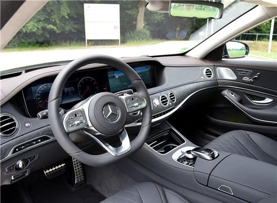 奔驰S级 内饰图