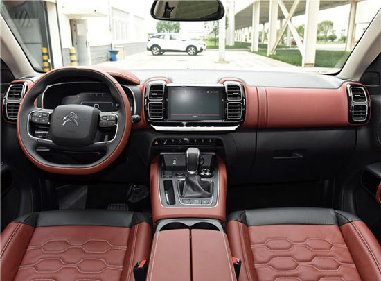 天逸 C5 AIRCROSS 内饰图 天逸 C5 AIRCROSS 内饰图