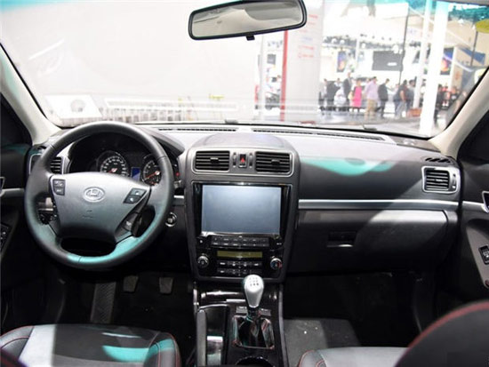 圣达菲7 内饰图