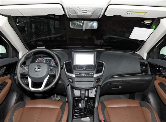 风神AX7 内饰图 风神AX7 内饰图