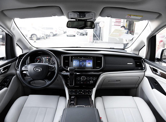 传祺GM8 内饰图 传祺GM8 内饰图