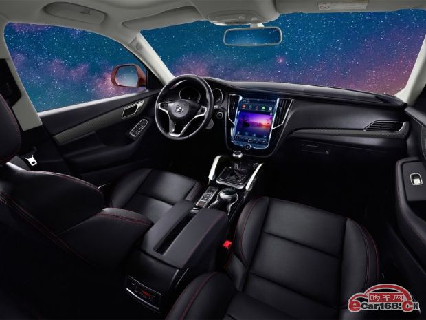 众泰SR7 内饰图