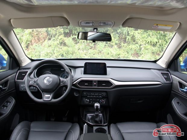 风光S560 内饰图 风光S560 内饰图