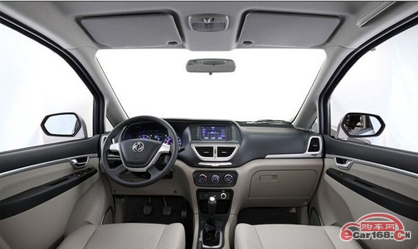 日产NV200 内饰图 日产NV200 内饰图