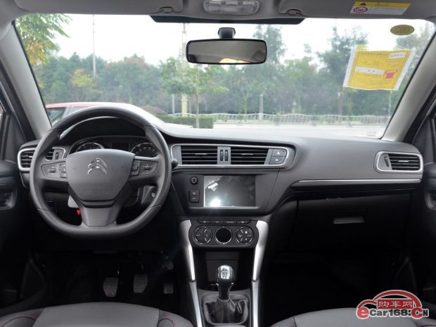 雪铁龙C3-XR 内饰图