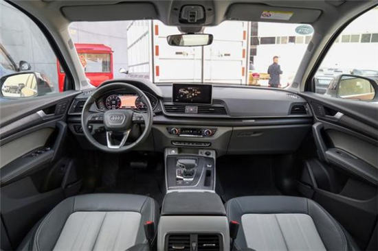 奥迪Q5L 内饰图 奥迪Q5L 内饰图