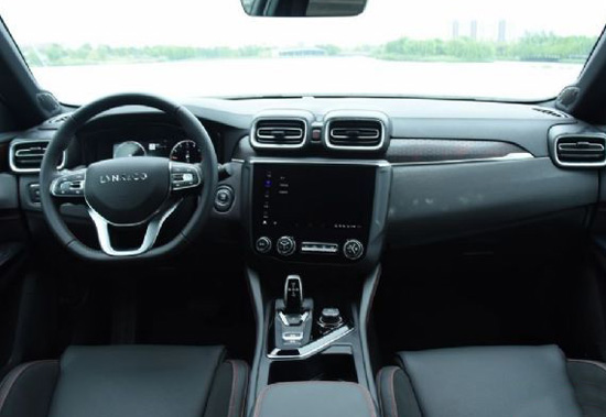 领克03 内饰图 领克03 内饰图