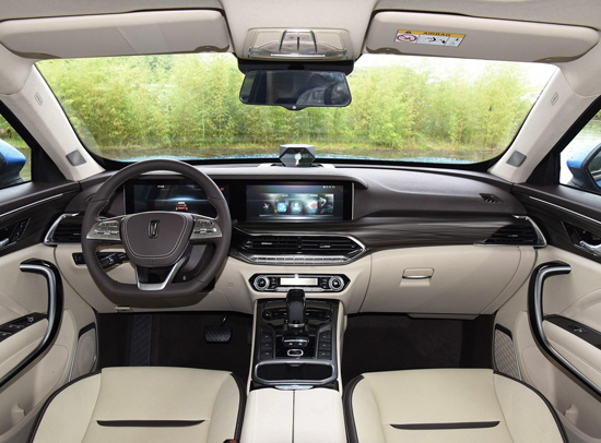 奔腾T77 内饰图 奔腾T77 内饰图