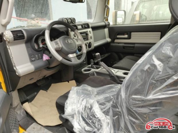 FJ酷路泽 内饰图