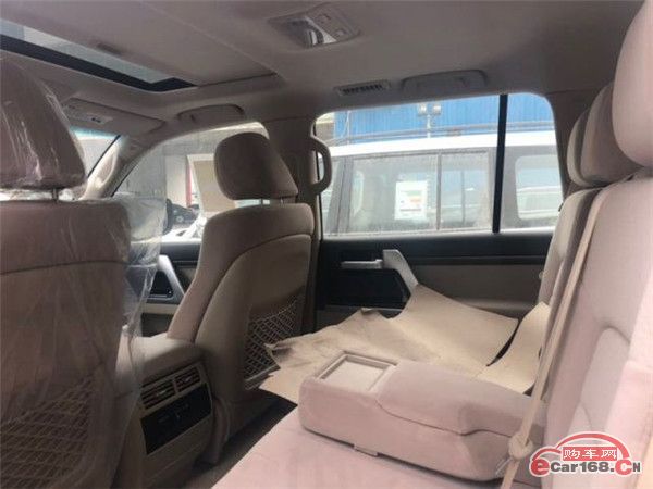 FJ酷路泽 内饰图