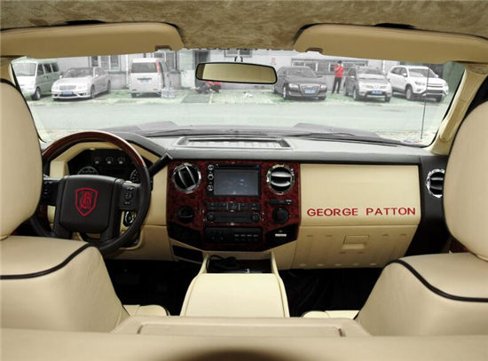 战车 内饰图