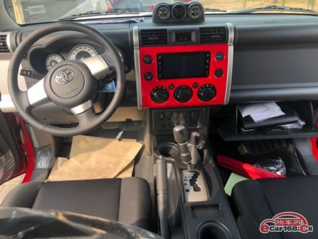 FJ酷路泽 内饰图