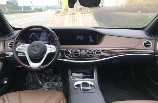 奔驰S级(平行进口) 内饰图 奔驰S级(平行进口) 内饰图