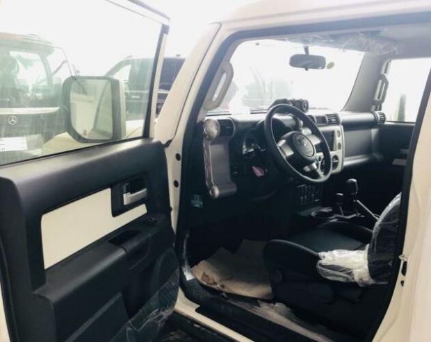 FJ酷路泽 内饰图 FJ酷路泽 内饰图