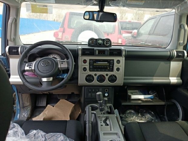 FJ酷路泽 内饰图 FJ酷路泽 内饰图