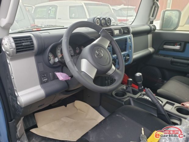 FJ酷路泽 内饰图