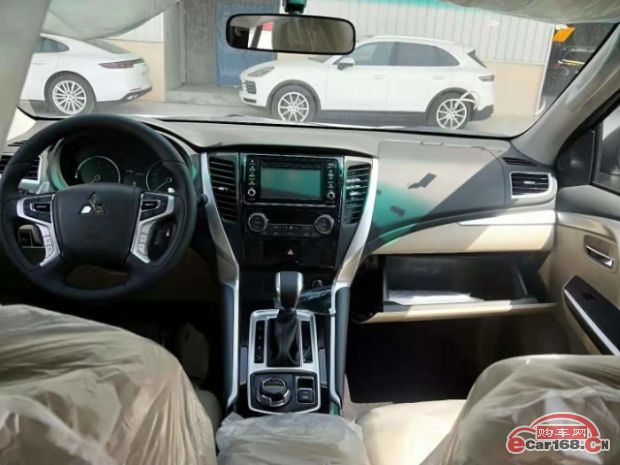 帕杰罗劲畅（进口） 内饰图