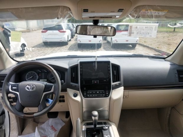 兰德酷路泽(平行进口) 内饰图