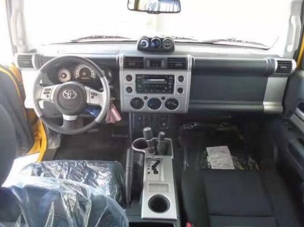 FJ酷路泽 内饰图 FJ酷路泽 内饰图