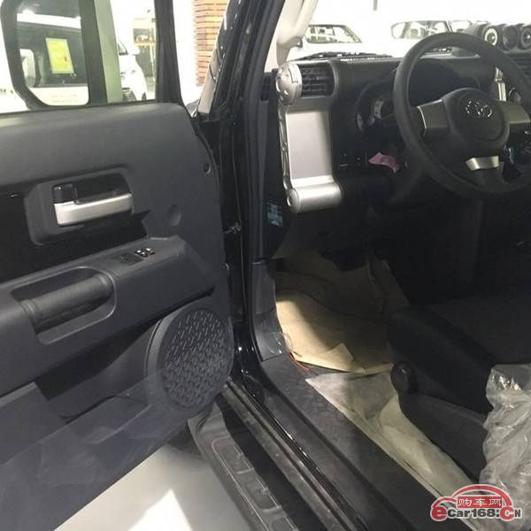 FJ酷路泽 内饰图 FJ酷路泽 内饰图