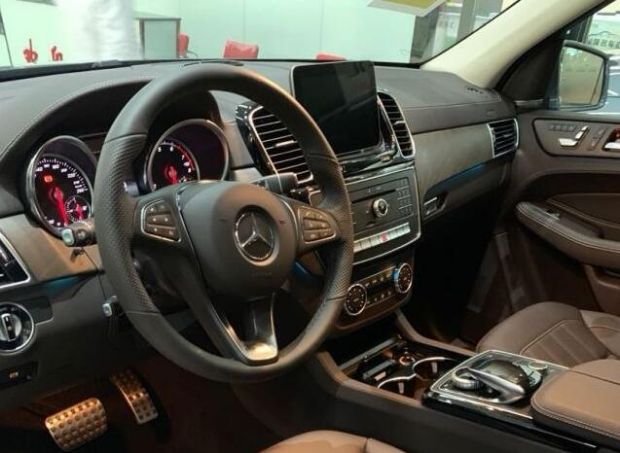 奔驰GLE(平行进口) 内饰图 奔驰GLE(平行进口) 内饰图