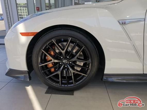 日产GT-R 内饰图