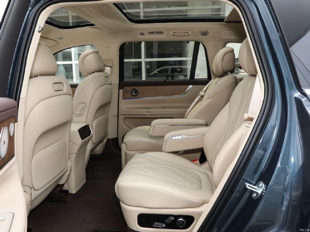 AITO 问界 问界M9 2024款 增程 Ultra版 42kWh