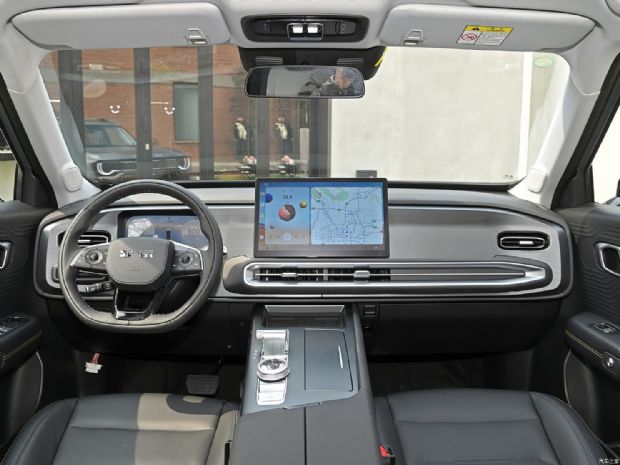 北京越野 北京BJ30 2024款 1.5TD 两驱LV3