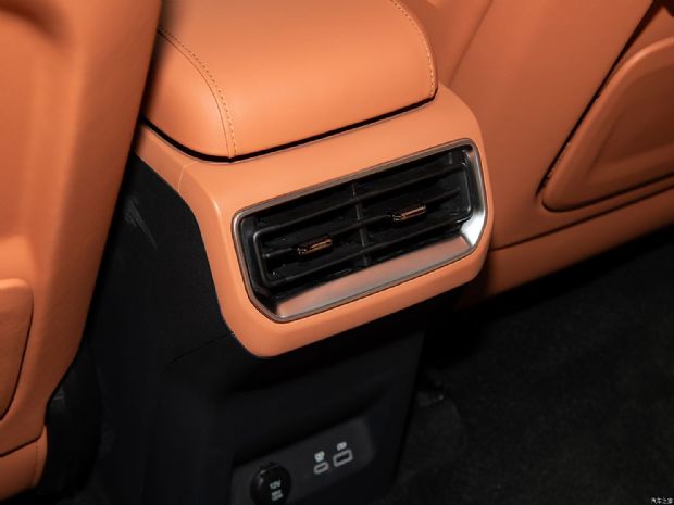 合众汽车 哪吒L 2024款 510 纯电版