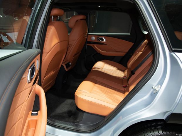 合众汽车 哪吒L 2024款 510 纯电版