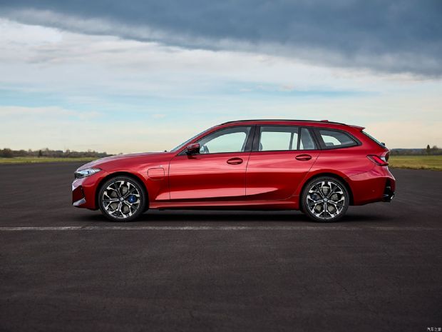 宝马(进口) 宝马3系新能源(进口) 2024款 330e Touring M Sport