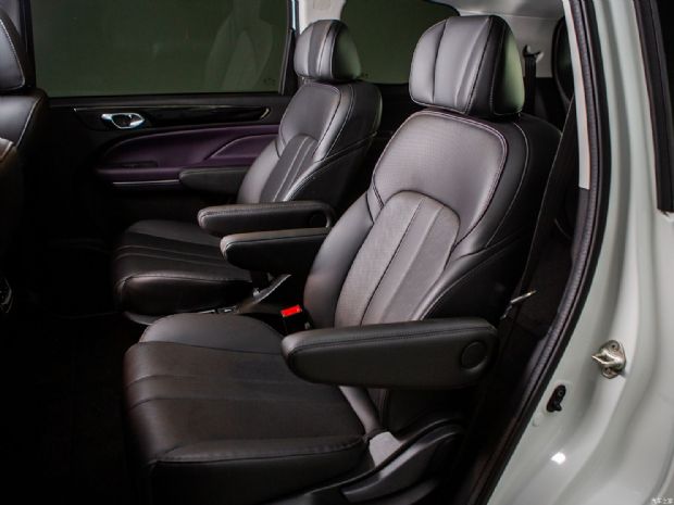 广汽乘用车 传祺M6 MAX 2024款 高配版