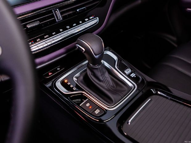 广汽乘用车 传祺M6 MAX 2024款 高配版