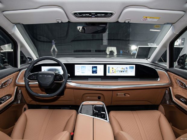 上汽大通 大家9 2024款 超混 长续航森林版 七座