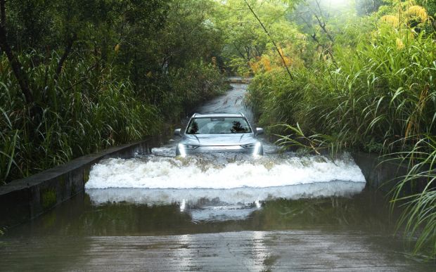 安全守护雨季出行,15万级别四驱SUV推荐哈弗枭龙MAX