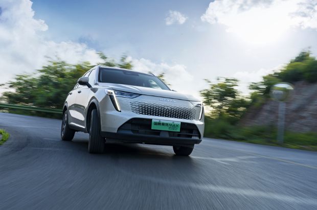 安全守护雨季出行,15万级别四驱SUV推荐哈弗枭龙MAX